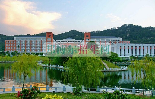 廈門醫(yī)學(xué)高等?？茖W(xué)校