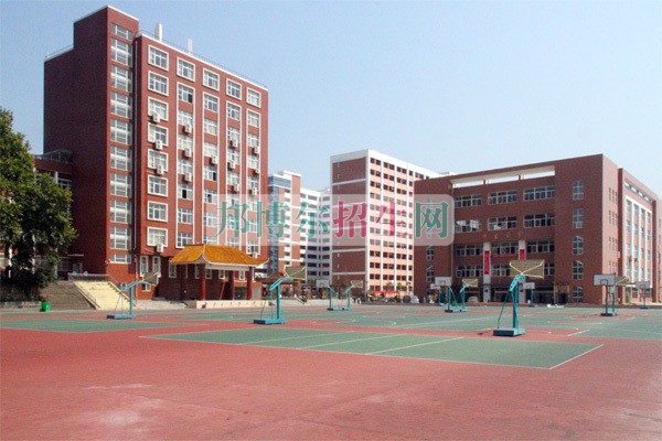 哪所動漫設(shè)計與制作學校好