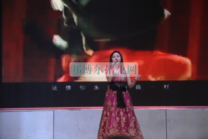 天府新區(qū)成人中等專業(yè)學(xué)校“美好新區(qū)，千年廣都”