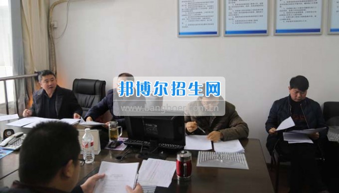 四川省古藺縣職業(yè)高級(jí)中學(xué)校集智匯力，全力推進(jìn)依法治校