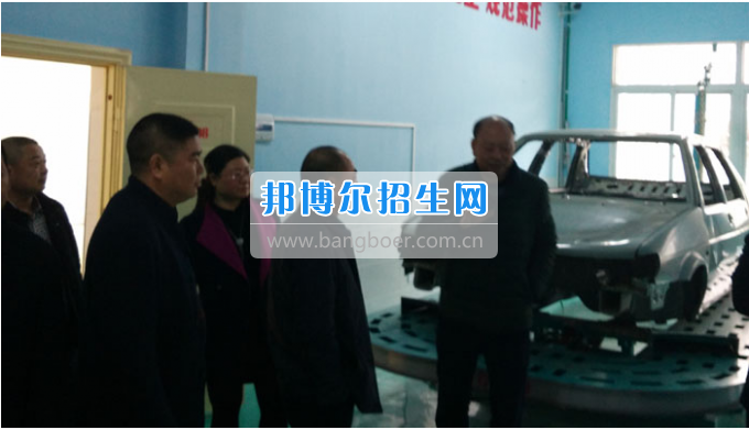 儀隴縣教育局長一行赴天坤四川省古藺縣職業(yè)高級(jí)中學(xué)校參觀考察