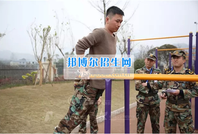 川航等5家航空公司165名安全員齊聚成都航空旅游職業(yè)學(xué)校，打造一流空中安全衛(wèi)士