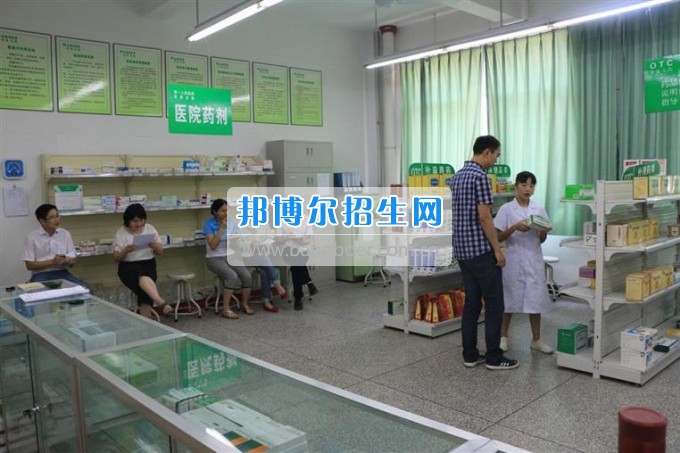 四川衛(wèi)生康復(fù)職業(yè)學(xué)院校企合辦營銷技能大賽，共促學(xué)生營銷技能提升