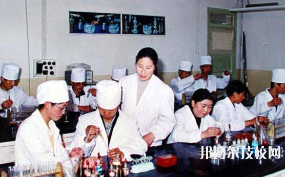 甘南州衛(wèi)生學(xué)校2020年學(xué)費、收費多少