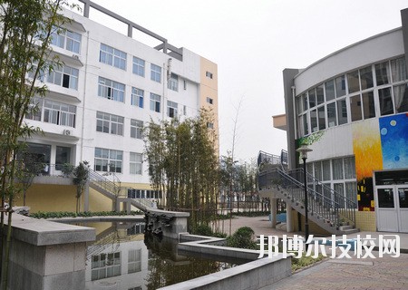 成都汽車(chē)職業(yè)技術(shù)學(xué)校2020年報(bào)名條件、招生要求、招生對(duì)象