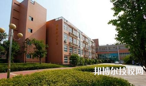 重慶北碚職業(yè)教育中心2020年報(bào)名條件、招生要求、招生對(duì)象