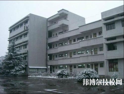 永康衛(wèi)生學(xué)校2020年報(bào)名條件、招生要求、招生對(duì)象