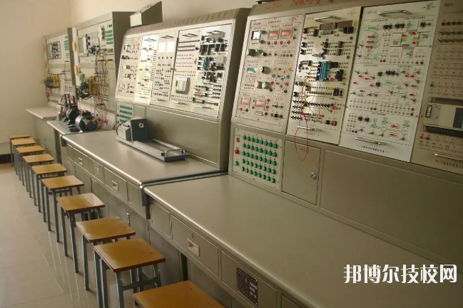 宜春工業(yè)學(xué)校2020年報(bào)名條件、招生要求、招生對(duì)象 