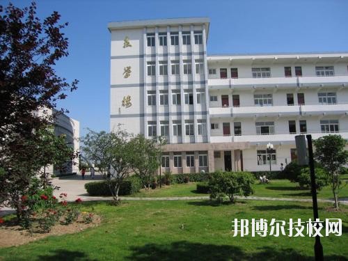遵義職業(yè)技術學校2020年報名條件、招生要求、招生對象