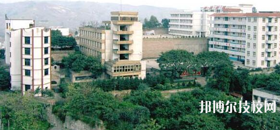 重慶綦江職業(yè)教育中心學(xué)校怎么樣、好不好
