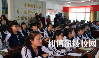 蘭州旅游職業(yè)學(xué)校2020年報名條件、招生要求、招生對象