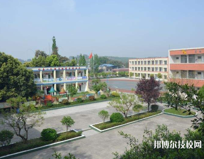 重慶巴南職業(yè)教育中心學(xué)校怎么樣、好不好