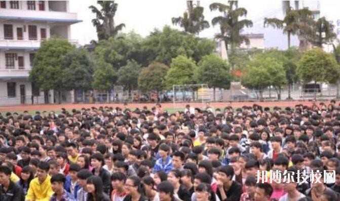 荔波職業(yè)高級中學(xué)2020年報(bào)名條件、招生要求、招生對象