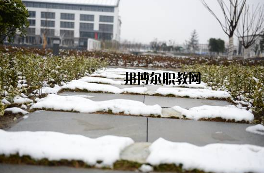 江蘇高港中等專業(yè)學(xué)校2020年報名條件、招生要求、招生對象