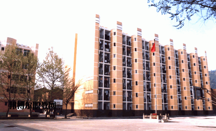 達(dá)州風(fēng)華職業(yè)技術(shù)學(xué)校2020年報(bào)名條件、招生要求、招生對(duì)象