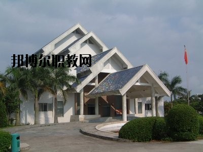曲靖羅平職業(yè)技術(shù)學(xué)校怎么樣、好不好