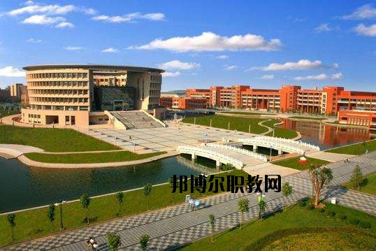 咸寧電子科技學(xué)校2020年報(bào)名條件、招生要求、招生對象