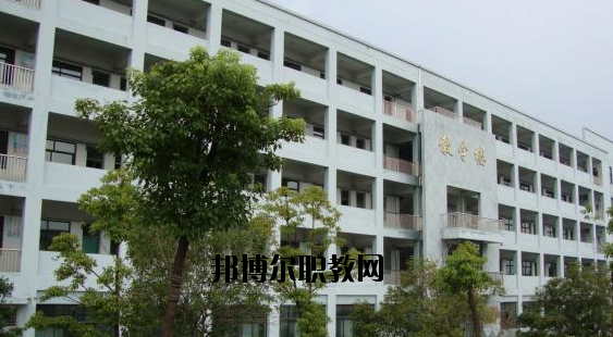 寧波興港職業(yè)高級(jí)中學(xué)2020年報(bào)名條件、招生要求、招生對(duì)象