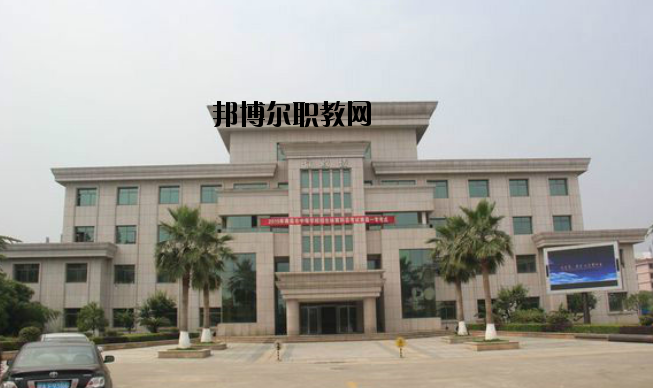 南昌第一中等專業(yè)學(xué)校2020年報名條件、招生要求、招生對象