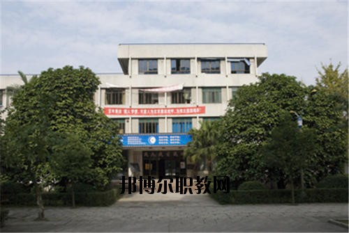四川瀘州天星影視藝術(shù)學(xué)校2020年報(bào)名條件、招生要求、招生對(duì)象