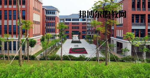 東莞輕工業(yè)學(xué)校2020年報(bào)名條件、招生要求、招生對象