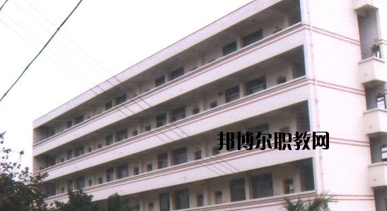 南寧電子工程學(xué)校2020年報(bào)名條件、招生要求、招生對象 