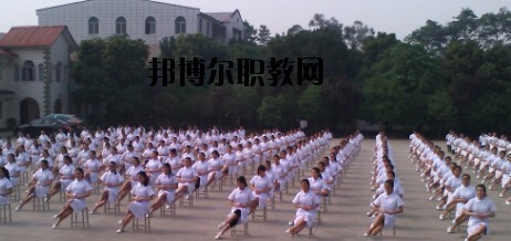 四川紅十字衛(wèi)生學(xué)校2020年報名條件、招生要求、招生對象