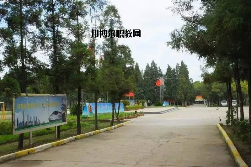 富寧縣民族職業(yè)高級中學(xué)2020年報名條件、招生要求、招生對象