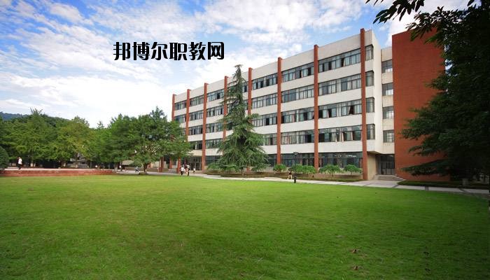 黃岡電子信息學(xué)校2020年報(bào)名條件、招生要求、招生對(duì)象