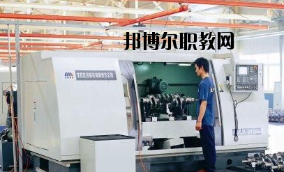 河南信陽航空服務(wù)學(xué)校2021年報(bào)名條件、招生要求、招生對(duì)象