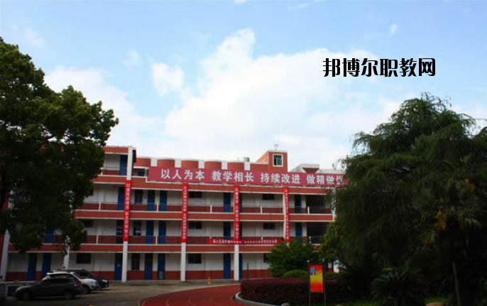 江西建筑工業(yè)學校2020年報名條件、招生要求、招生對象