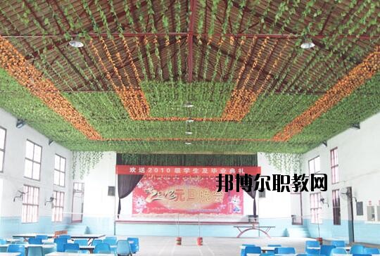 孝感第二技工學(xué)校2020年報名條件、招生要求、招生對象