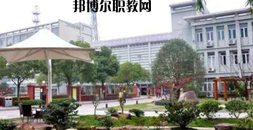 石家莊中美經(jīng)貿(mào)中等專業(yè)學(xué)校怎么樣、好不好