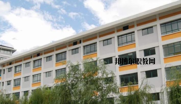 興山職業(yè)教育中心學校怎么樣、好不好