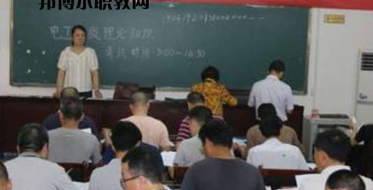 百色右江區(qū)職業(yè)技術學校2020年報名條件、招生要求、招生對象