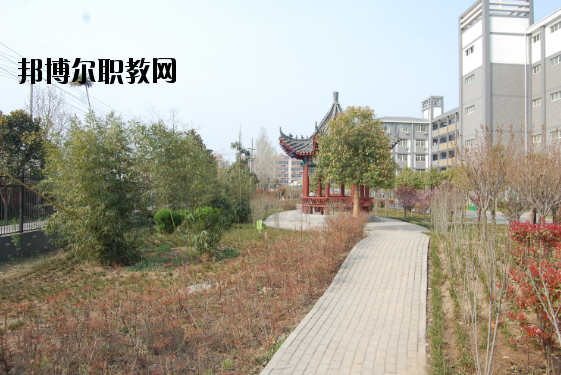 許昌工商管理學校2021年報名條件、招生要求、招生對象
