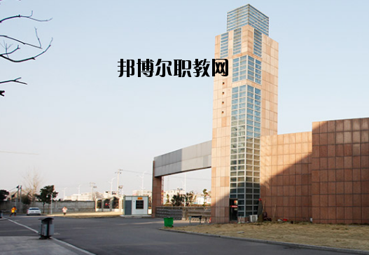 鳳臺職業(yè)教育中心2020年報名條件、招生要求、招生對象