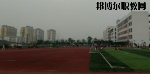 柳州鹿寨職業(yè)教育中心2020年報(bào)名條件、招生要求、招生對象