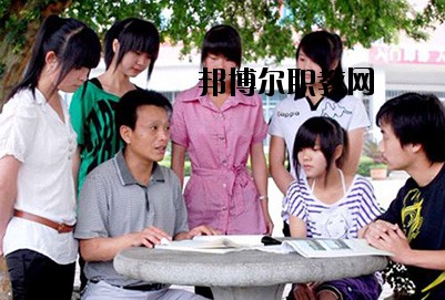 內(nèi)江奮發(fā)職業(yè)學(xué)校2020年報(bào)名條件、招生要求、招生對(duì)象