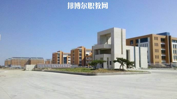 確山縣職業(yè)教育中心2021年報(bào)名條件、招生要求、招生對象