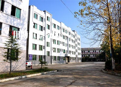 閬中江南高級職業(yè)中學怎么樣、好不好