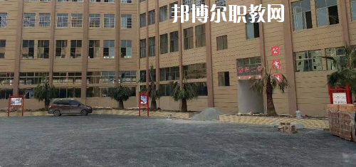 貴州航空工業(yè)技師學(xué)院樂灣校區(qū)2020年報名條件、招生要求、招生對象