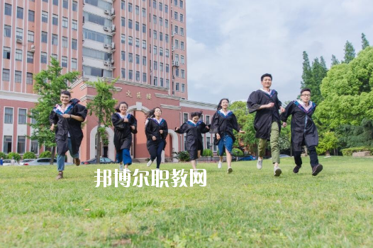 深圳市新鵬職業(yè)高級中學020年報名條件、招生要求、招生對象