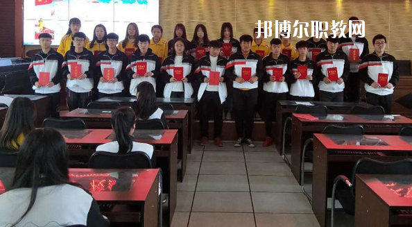 承德科技管理工程學(xué)校2020年報名條件、招生要求、招生對象
