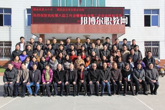 南陽(yáng)工業(yè)學(xué)校2021年報(bào)名條件、招生要求、招生對(duì)象