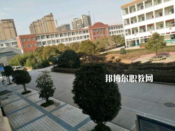 沁陽(yáng)市職業(yè)教育中心學(xué)校2021年報(bào)名條件、招生要求、招生對(duì)象