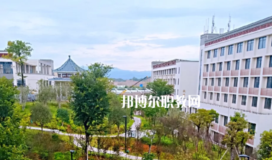 五華縣技工學(xué)校2020年報(bào)名條件、招生要求、招生對象