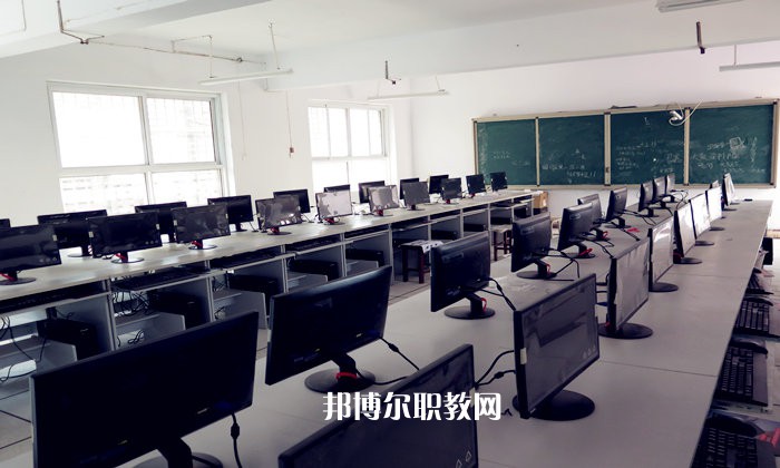 ?？h職業(yè)中等專業(yè)學校2021年招生辦聯(lián)系電話