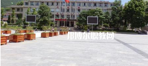 遵義計算機(jī)學(xué)校2021年報名條件、招生要求、招生對象