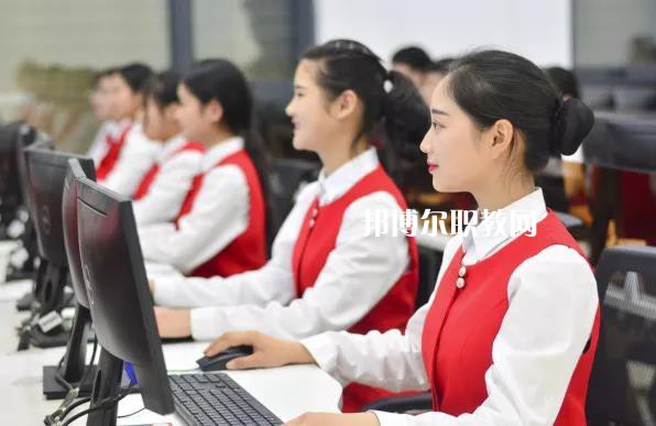 云龍縣民族職業(yè)高級(jí)中學(xué)2021年報(bào)名條件、招生要求、招生對(duì)象